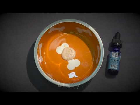 A video showing how to give cats CBD oil.
