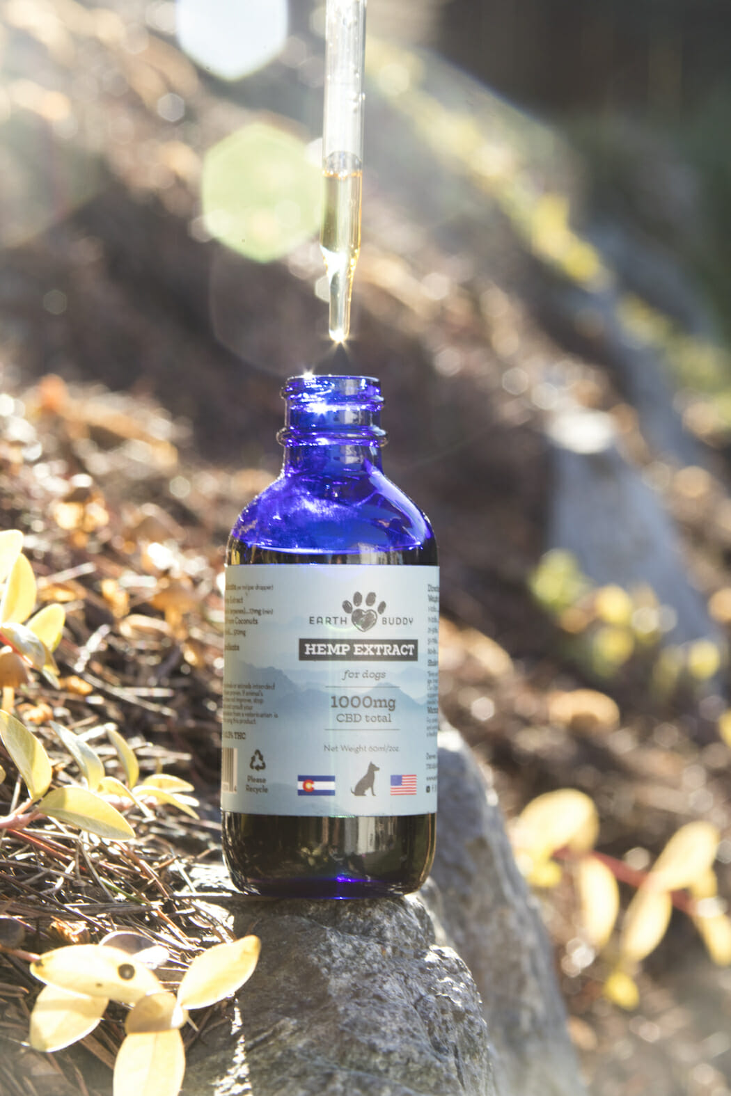 A bottle of Earth Buddy's 1000mg CBD Oil for Dogs and Cats.