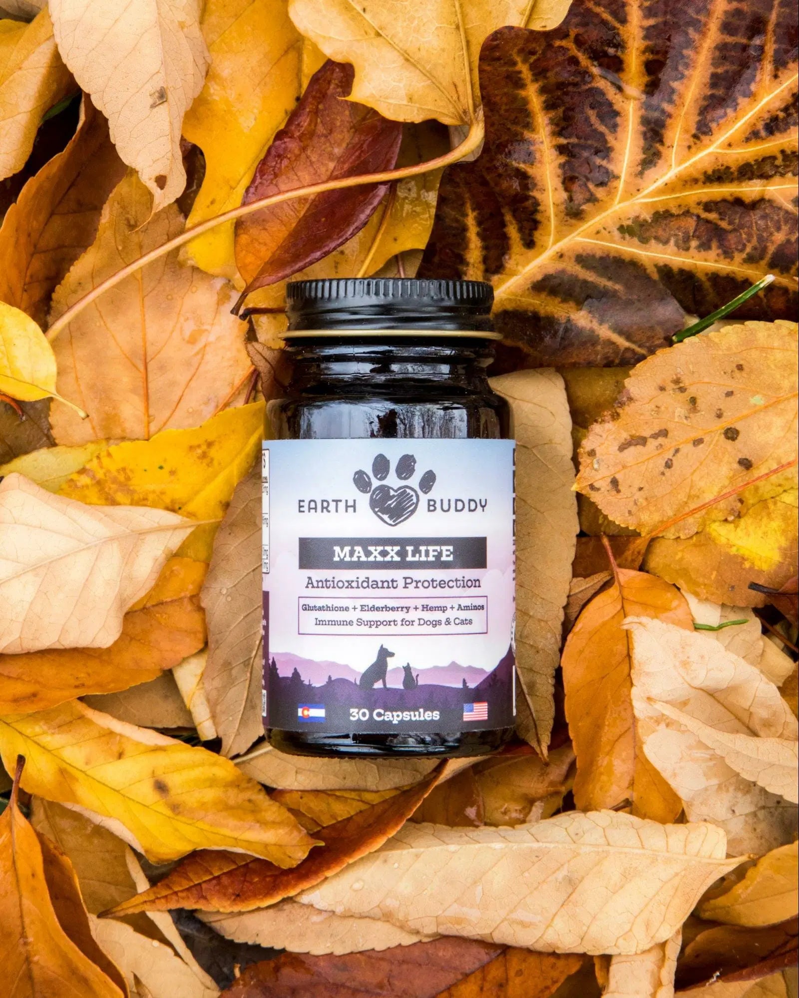  A bottle of Earth Buddy Maxx Life Glutathione for dogs and cats.
